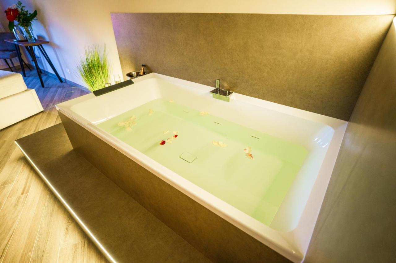 Etnic Suite Monopoli Bagian luar foto