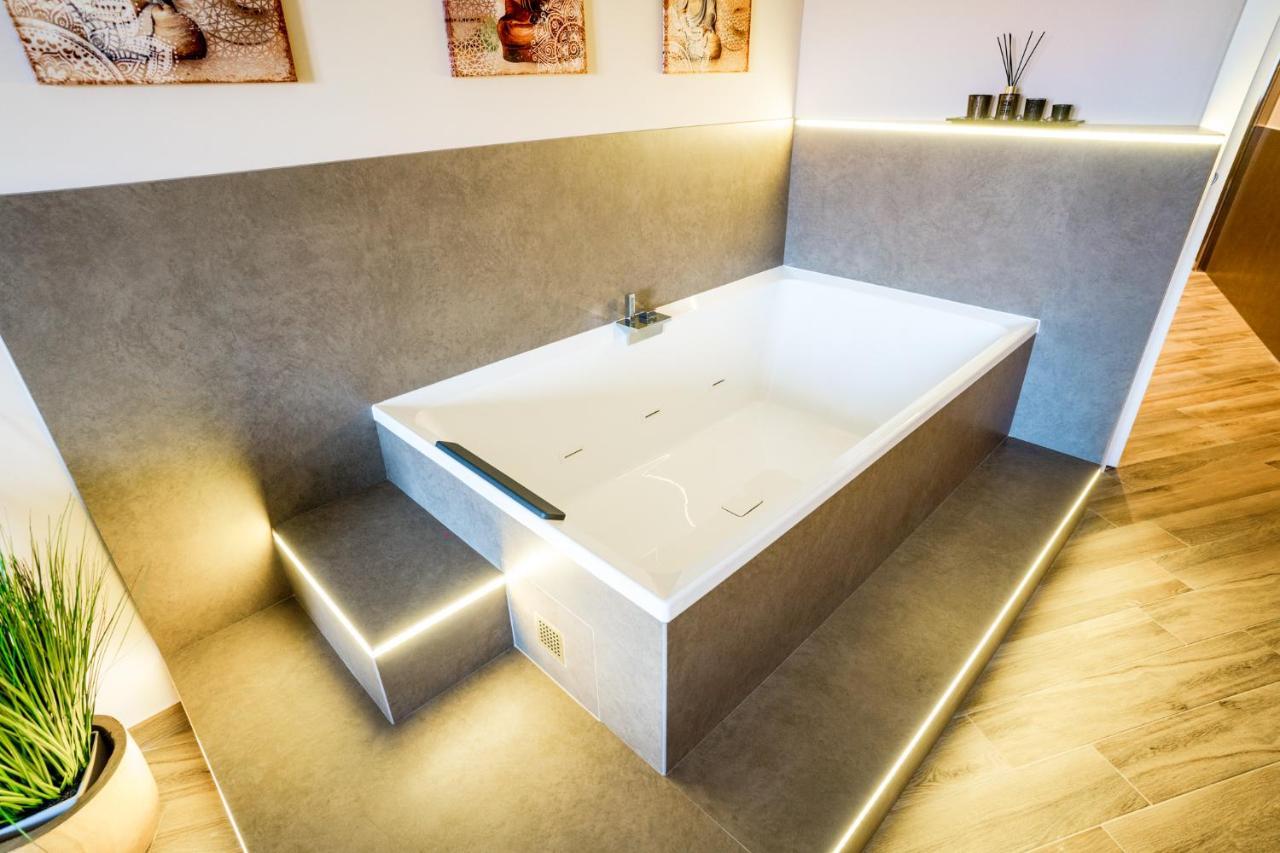 Etnic Suite Monopoli Bagian luar foto